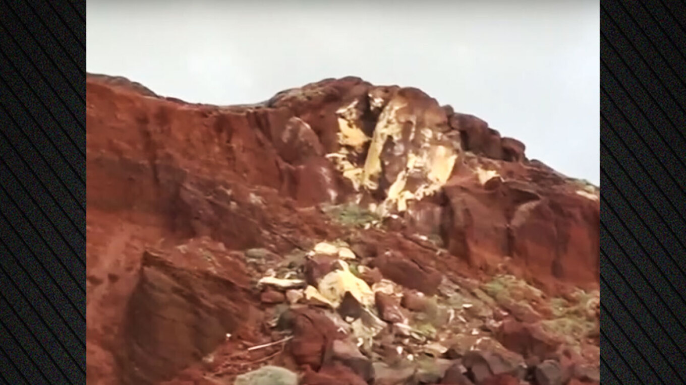 Σεισμοί στην Σαντορίνη: Κατολίσθηση στην Κόκκινη Παραλία - Έπεσαν ολόκληρα κομμάτια βράχων