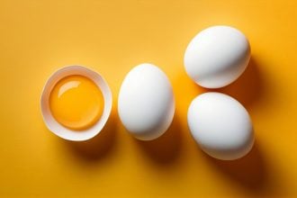 Πώς θα διαχωρίσετε εύκολα τον κρόκο από το ασπράδι του αυγού