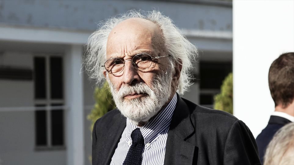 Με εγκεφαλικό ο Αλέξανδρος Λυκουρέζος μεταφέρθηκε εσπευσμένα στον Ερυθρό Σταυρό