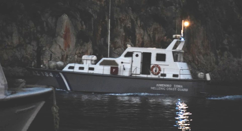 Στο νοσοκομείο δύτης με συμπτώματα παράλυσης στα κάτω άκρα - Επιχείρηση του Λιμενικού μετά από ενημέρωση του Συντονιστικού Κέντρου ΕΚΑΒ Πάτρας