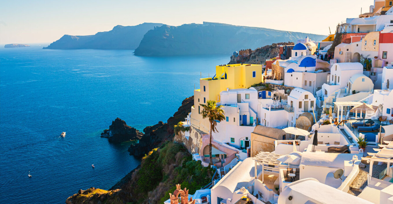 Αλλεπάλληλοι σεισμοί στις Κυκλάδες: Δυνάμεις της ΕΜΑΚ και δασοκομάντος στη Σαντορίνη - Συνεχείς δονήσεις ανά λίγα λεπτά