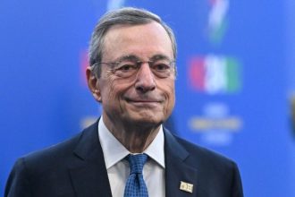 Ηχηρή παρέμβαση Ντράγκι για την ευρωπαϊκή οικονομία: Ξεχάστε τις ΗΠΑ, η Ευρώπη έχει επιβάλει δασμούς στον εαυτό της