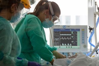 Νοσοκομείο Ρίου: Το θαύμα έγινε - Η 14χρονη Έλενα που έπεσε από βυτιοφόρο γύρισε σπίτι της