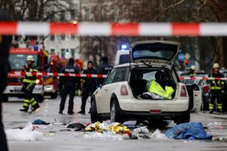Μόναχο: Αφγανός ο οδηγός που έπεσε στο πλήθος - Τουλάχιστον 28 τραυματίες, ένα παιδί δίνει μάχη να κρατηθεί στη ζωή