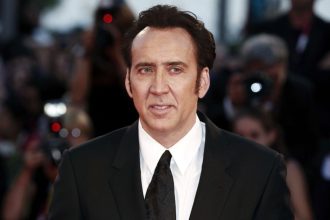 Νίκολας Κέιτζ εναντίον του ΑΙ: Είμαι απόλυτα αντίθετος στο να αφήσουμε τα ρομπότ, να ονειρεύονται για εμάς