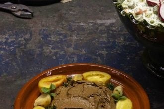 Πατέ από συκωτάκια πουλιών με «καμένο» βούτυρο
