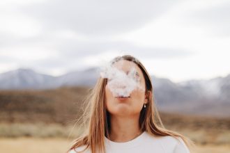 Τσιγάρο: Κάθε ρουφηξιά «κόβει» λεπτά από τη ζωή μας