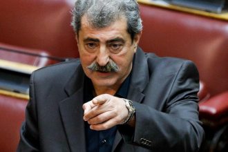 "Μύλος" έγιναν Αγαπηδάκη, Βελόπουλος και Πολάκης: «Θα έπρεπε να ντρέπεσαι» – «Τη μπίζνα σας θα σας την κόψουμε»