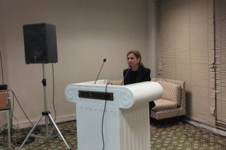 Η Κατερίνα Σολωμού στην πίτα του ΠΑΣΟΚ Μεσολογγίου