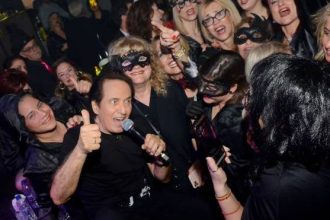 Πασχάλης και Μπέσσυ Αργυράκη ξεσήκωσαν τα Ντόμινο στο Royal (ΦΩΤΟ)
