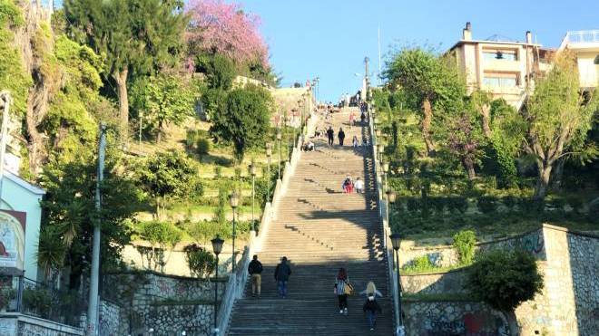 Πάτρα: Τεράστιο πανό των φοιτητών για τα Τέμπη