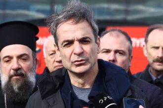 Μητσοτάκης από Σαντορίνη: «Καλύτερα να προλαμβάνουμε γεγονότα, παρά να τα αντιμετωπίζουμε εκ των υστέρων»