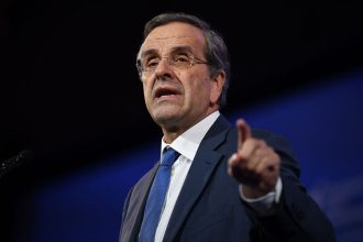 Έριξε ...τα βέλη του πάλι ο Σαμαράς