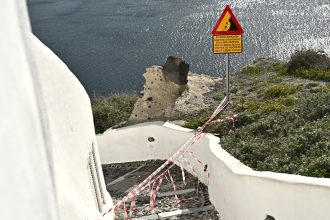 Σεισμοί στις Κυκλάδες: «Δεν έχει αλλάξει κάτι» λέει ο διευθυντής του Γεωδυναμικού - Ξάγρυπνοι οι κάτοικοι