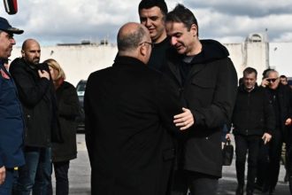 Μητσοτάκης: Συγκρατημένη αισιοδοξία για τη Σαντορίνη ότι δεν θα οδηγηθούμε στο κακό σενάριο