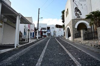 ΕΚΠΑ: 7.700 σεισμοί σε εννέα ημέρες ανάμεσα σε Σαντορίνη και Αμοργό - Εντείνεται ο κίνδυνος κατολισθήσεων