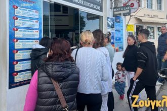 Πάνω από 10.000 εγκατέλειψαν τη Σαντορίνη με πλοία και αεροπλάνα