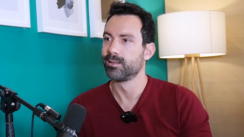 Σάκης Τανιμανίδης για την πατρότητα: Ζούμε μια φορά, είναι κρίμα να μην ζήσεις αυτή την εμπειρία