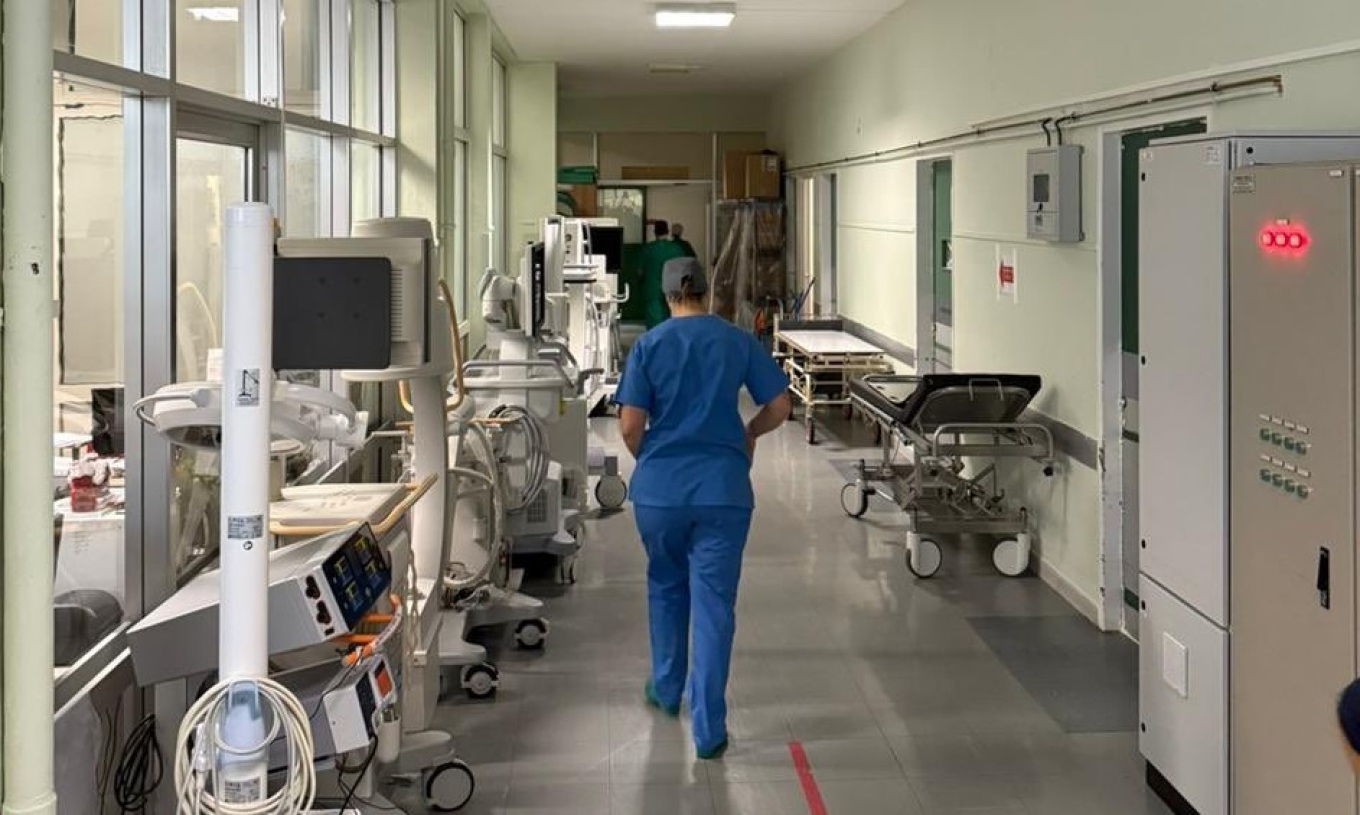 ΕΟΔΥ: Τέσσερις θάνατοι από γρίπη και επτά από covid-19 την τελευταία εβδομάδα