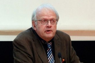 Τι υποστηρίζει ο Άκης Τσελέντης για τους σεισμούς στη Σαντορίνη