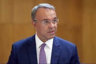 Σταϊκούρας - Τέμπη: Το πάνδημο κοινωνικό αίτημα για την ανάδειξη της αλήθειας και την απόδοση δικαιοσύνης είναι δίκαιο