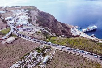 Η μεγάλη έξοδος από τη Σαντορίνη - Μποτιλιάρισμα στο δρόμο για το λιμάνι, οι απαγορευμένες περιοχές