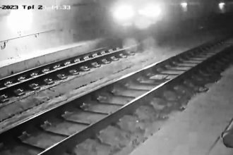 Καπερνάρος για Τέμπη: Σε νέα βίντεο που καταθέσαμε, εγώ είδα ότι η εμπορική αμαξοστοιχία κουβαλάει μόνο λαμαρίνες