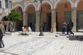 Πάτρα: Το σωματείο εμποροϋπαλλήλων καταγγέλλει το "Zara"