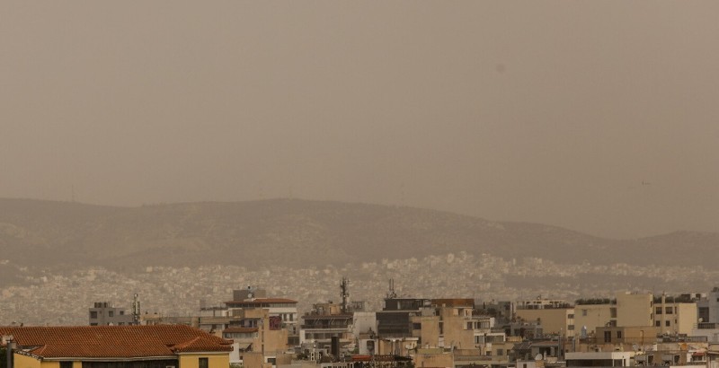 Συνεχίζεται η μεταφορά αφρικανικής σκόνης - Οι περιοχές που επηρεάζονται περισσότερο