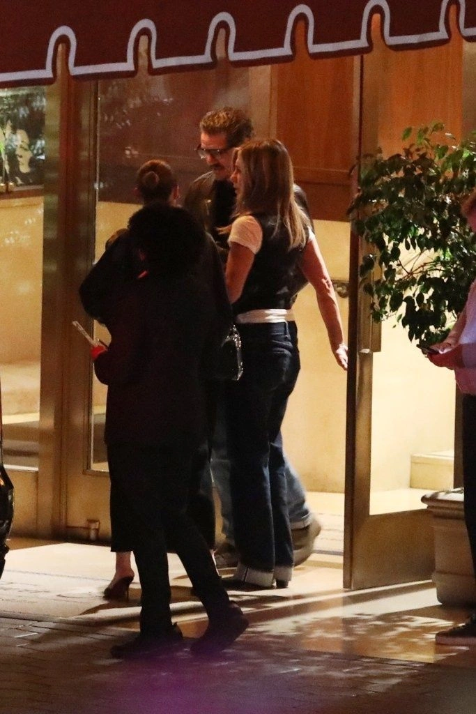 Τζένιφερ Άνιστον και Πέδρο Πασκάλ: Το 3ωρο ραντεβού που πυροδότησε φήμες για νέο ειδύλλιο