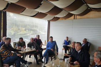 Κώστας Σβόλης: Συνάντηση με τους κατοίκους του Δρεπάνου