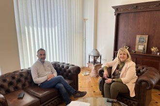 Άννα Μαστοράκου: Συνάντηση με τον Πρόεδρο του Επιμελητηρίου Αχαΐας