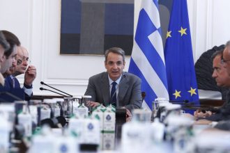 «Κλειδώνει» στο σημερινό Υπουργικό Συμβούλιο η νέα αύξηση του κατώτατου μισθού