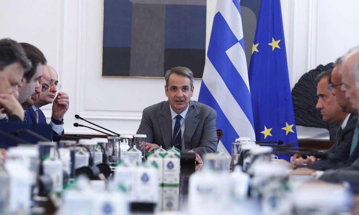 «Κλειδώνει» στο σημερινό Υπουργικό Συμβούλιο η νέα αύξηση του κατώτατου μισθού
