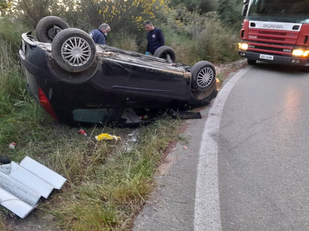 Πάτρα: Τούμπαρε ΙΧ στο Ρίο - Εγκλωβίστηκε ο οδηγός