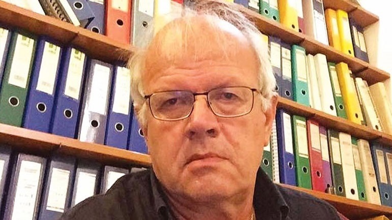 «Έκανα το καλό κι έπεσα εγώ στον γιαλό» – Με κατάγματα ο Τσελέντης στην προσπάθεια να σώσει γλάρο