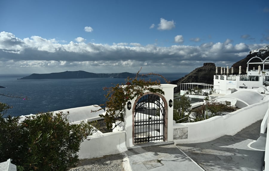 Σεισμοί στη Σαντορίνη: Απομακρύνθηκε το σενάριο για 6 Ρίχτερ, λέει ο Ευθύμης Λέκκας