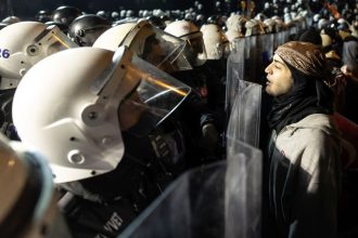 Δικαστής στην Τουρκία διέταξε την προφυλάκιση φωτορεπόρτερ του AFP για συμμετοχή σε διαδήλωση