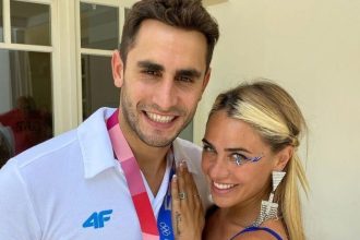 Κόνι Μεταξά: «Όλο αυτό είναι δύσκολο, είμαι χάλια γιατί περνάω έναν χωρισμό»