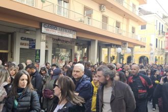 Ο Φωκίωνας Ζαΐμης διαδήλωσε για τα Τέμπη