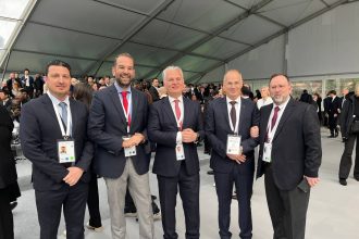 Ο Νεκτάριος Φαρμάκης στη σύνοδο της ΔΟΕ