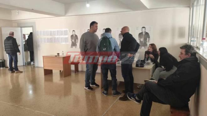 Πάτρα: Οι αστυνομικοί στις κάλπες - ΦΩΤΟ