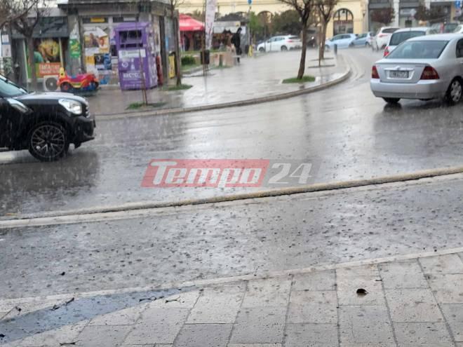Καιρός: Βροχές και καταιγίδες σήμερα Σάββατο, στην Πάτρα