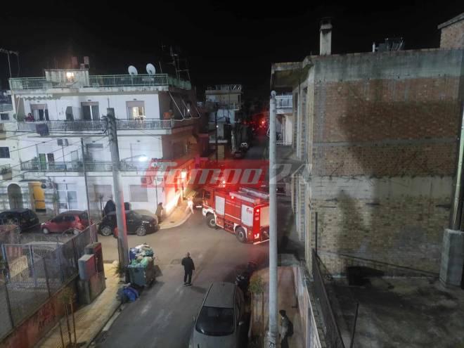 Πάτρα: Κινητοποίηση Πυροσβεστικής και Αστυνομίας σε πολυκατοικία μετά από ειδοποίηση για καπνούς (ΦΩΤΟ)