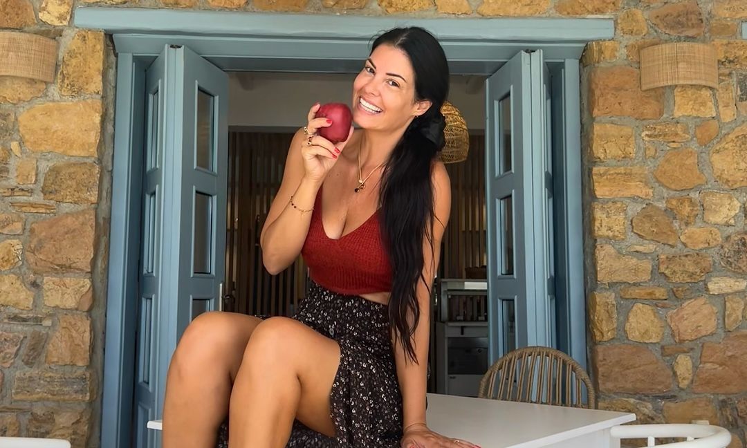 Κορινθίου: «Πρέπει κάποιος να είναι πολλά κυβικά αρσενικό για να μπει στη ζωή μου»