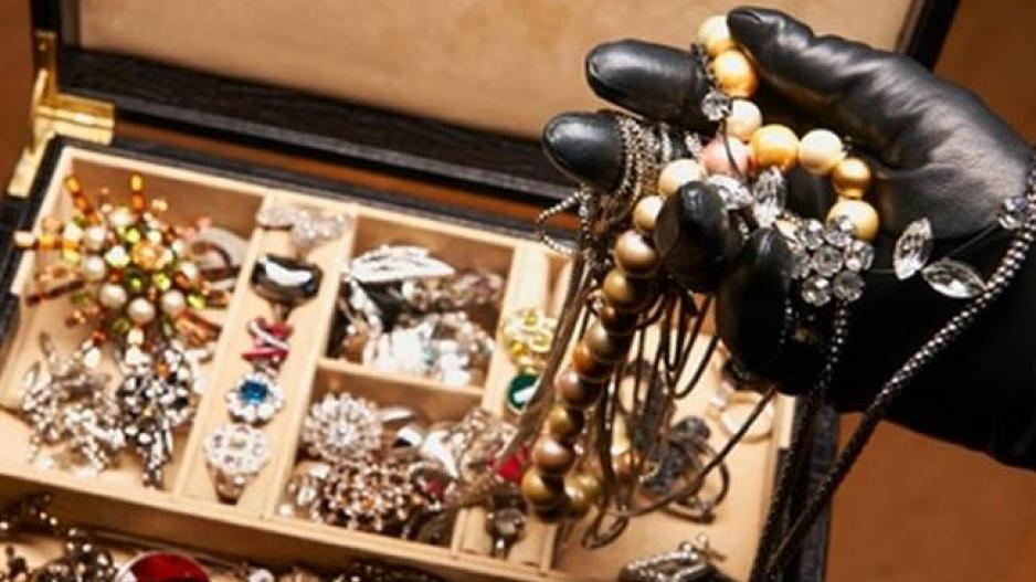 Δύο διαρρήξεις σπιτιών σε Πάτρα και Ακράτα - Τι πήραν