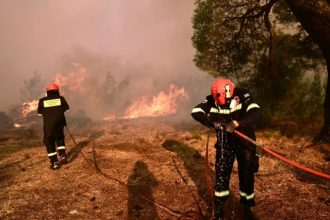 Προκηρύχθηκε ο διαγωνισμός για την πρόσληψη 2.500 εποχικών πυροσβεστών