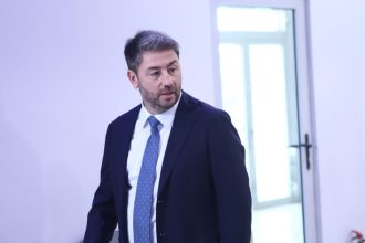 Το δεκαήμερο εντάσεων στο ΠΑΣΟΚ – Η Μπατζελή, οι τομείς και οι κόντρες με Δούκα και Γερουλάνο