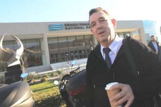 "Νίκη": Ο Παπαδόπουλος έδρασε αυτοβούλως, εκφραζόμαστε σε θεσμικό πλαίσιο και όχι με αυτοδικίες