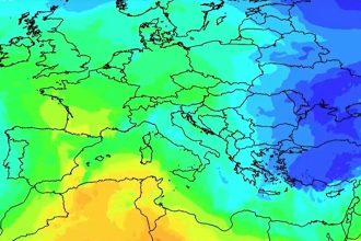 Καιρός: Ψυχρή πολική αέρια μάζα «κυκλώνει» την Ελλάδα - Η πρόβλεψη για τις επόμενες ώρες
